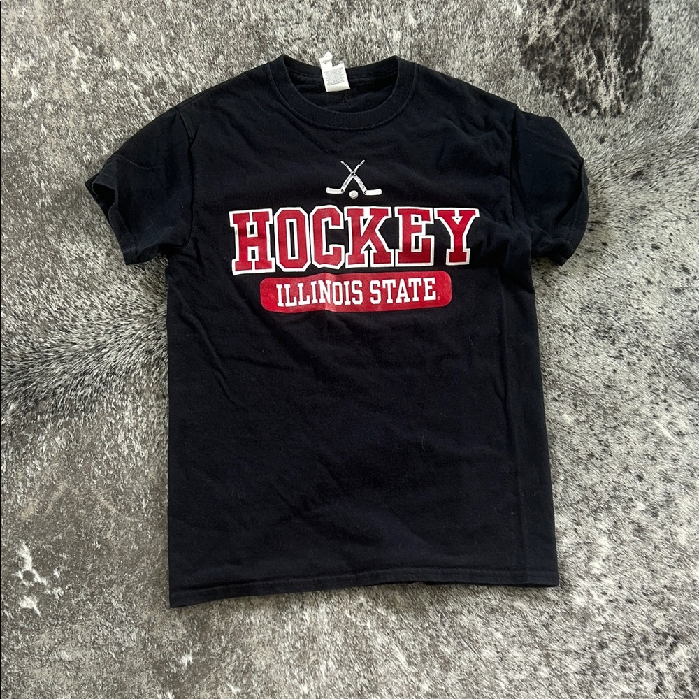 Gildan Black and Red Short Sleeve Tee